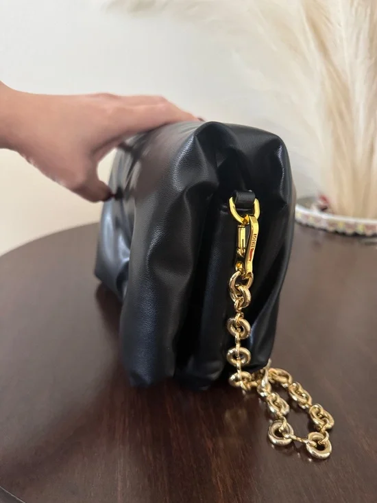 Loewe - Picture 5 of 5